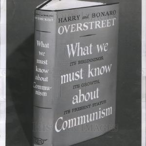 1959 Press Photo Harry Bonaro Overstreet Book Sast Online