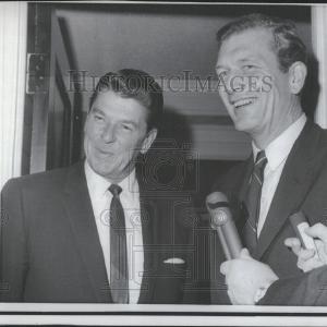 1957 Press Photo Gov. Ronald Reagan  news conference Fashionable Online