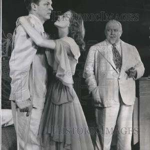 1957 Press Photo Cat on Hot Tin Roof Tennessee Williams Discount Shop