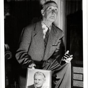 1957 Press Photo Claude Noble Spiritual Contactor Discount Release Dates