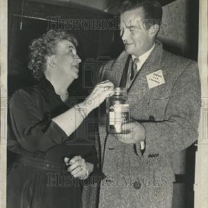 1956 Press Photo William Lundigan American Film Actor Fast Delivery Sale Online