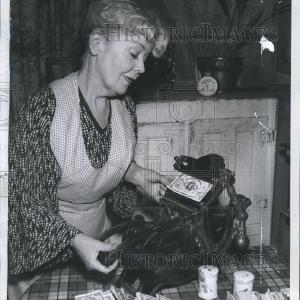 1956 Press Photo Spring Byington, The Money Maker Original Cheap Pice