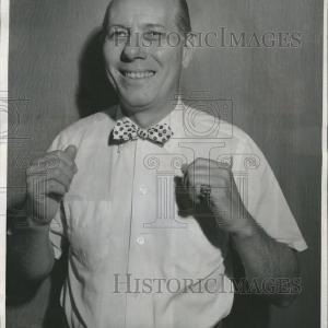 1956 Press Photo The perfect Bow Tie Discount For Cheap