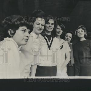 1965 Press Photo Lilac Queen Betty Lynn Bett Sue Crosby Eastbay Cheap Online