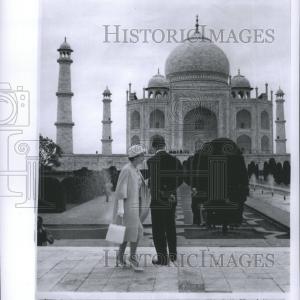 1961 Press Photo Elizabeth II Discount Big Discount