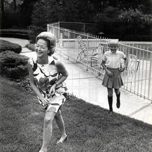 1969 Press Photo Lee Iacocca Business Man Browse For Sale