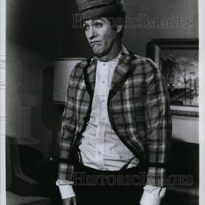 1969 Press Photo Dick Van Dyke in The Comic. - cvp81005 Cheap 100% Authentic