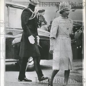 1961 Press Photo Queen Elizabeth II Prince Philip Tour Free Shipping Footlocker Finishline