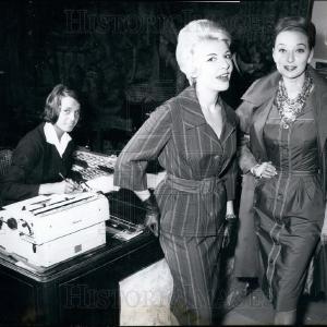 1960 Press Photo Frankfurt Secretary Studios, Career Fashions Cheap Footlocker