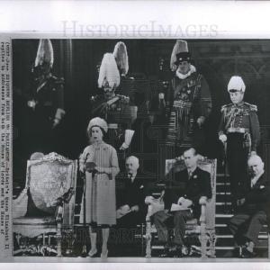 1965 Press Photo Queen Elizabeth II Outlet Affordable