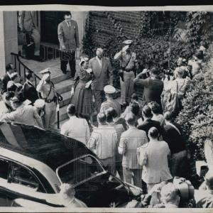 1956 Press Photo President Dwight Eisenhower & Mrs Eisenhower Leaving Hospital Clearance 2025 New