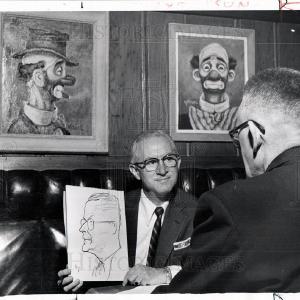 1956 Press Photo hy vogel paints clowns 2025 Unisex For Sale