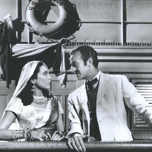 1956 Press Photo David Niven Actor Shirley MacLaine Actress Around World 80 Days Comfortable