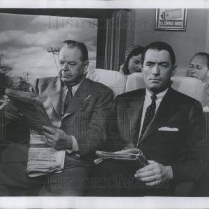 1956 Press Photo Gregory Peck And Gene Lockhart In The Man In The Grey Flannel Online Online Clearance