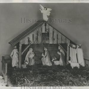 1956 Press Photo Christmas Shop Offer