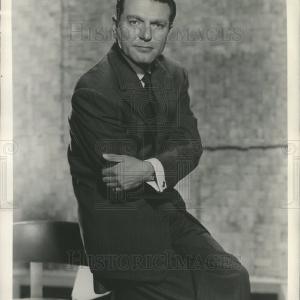 1956 Press Photo Charles McGraw "Warner Bros. Presents" Clearance For Cheap