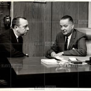 1964 Press Photo Walter Cronkite Man with mision Sale Best Wholesale