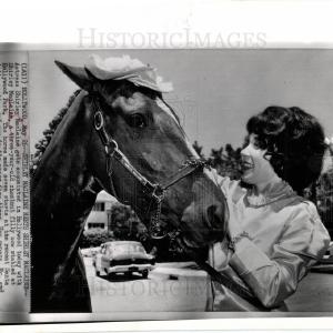 1964 Press Photo Shirley MacLaine Hollywood Park Find Great Cheap Online