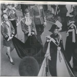 1964 Press Photo Queen Elizabeth II Free Shipping Get To Buy