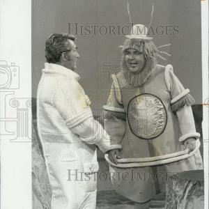 1971 Press Photo Dean Martin Jonathan Winters The Dean Martin Show Cheap Sale Supply