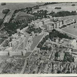 1958 Press Photo Aerial, Windsor Castle Clearance Low Shipping