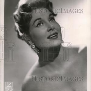 1957 Press Photo Sheila Reynolds Recommend For Sale