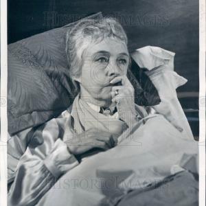 1964 Actress Lillian Gish Press Photo Manchester For Sale