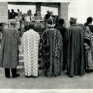 1956 Press Photo .M. The Queen and the Duke Of Edinburgh and African Chiefs Release Dates