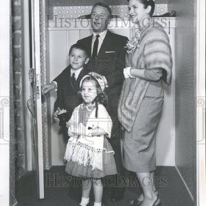 1955 Press Photo Youngsters Ready For Easter Parade Sale 2025