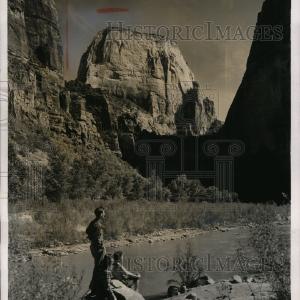 1955 Press Photo Virgin River in Zion Canyon National Park in Utah Arizona Deals Online