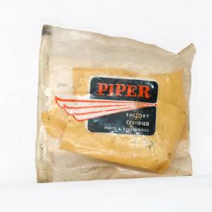 Piper - KIT-SPAR BOLT | 760-162 | New Surplus Discount Countdown Package