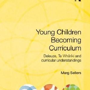 Young Children Becoming Curriculum - Paperback / softback 2025 Cheap Pice