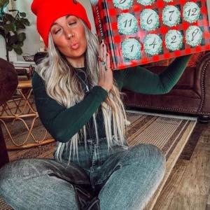 12 Days of Buffalo Plaid Christmas Advent Calendar** Discount Brand New Unisex