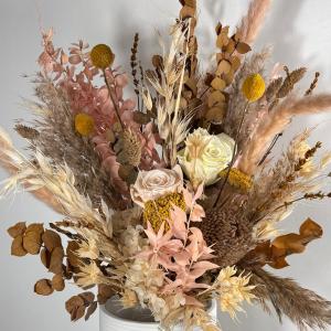 Soft Blush: Trockenblumenstrau in sanften Tnen Free Shipping Finishline