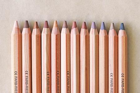 Lyra Giant Skin Tone - 12 Pencils Clearance Wholesale Pice