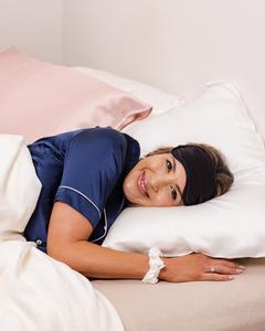 GIFT SET EYE MASK SCRUNCHIE Get Authentic Sale Online