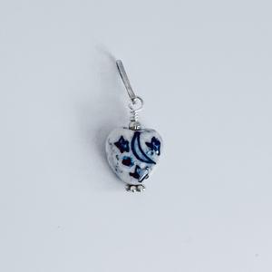 Blue & White Heart Stone Discount Footlocker Pictures