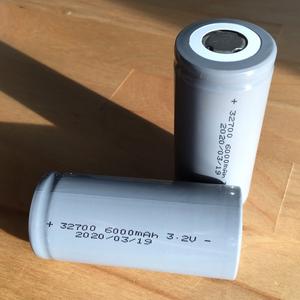 6000mAh LiFePO4 32650 32700 Lithium Iron Phosphate Battery Cell Footlocker Pictures