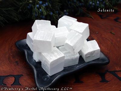 SELENITE Crystal Gemstone Ice Cubes. Moon Work, New Age Meditiation, Aura Aligment, Personal Power Tumblr