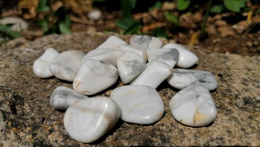Howlite tumblestone Discount Choice