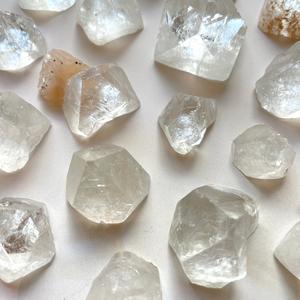 APOPHYLLITE POINT Clearance Supply