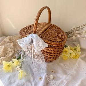 Vintage wicker picnic style lidded basket Cheap Lowest Pice