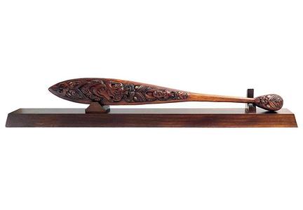 Mahogany Maori Waka Hoe Paddle with Optional Stand Clearance Classic