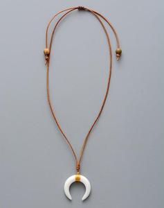 Pendentif croissant de lune Apaisement en Agate Wiki Cheap Online