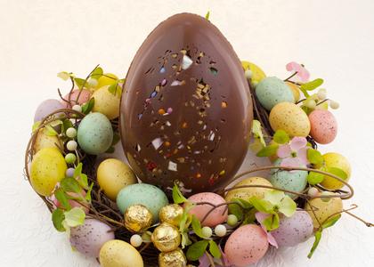 500g Milk Chocolate Rocky Road Hand Made Easter Egg with Chocolates Best Place Sale Online