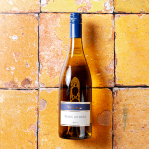 Bio Blanc de Noir Weiwein Outlet Store Locations