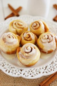 Cinnamon Rolls Mini Size by BakersBodega Best Seller