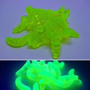 Alien Larvae Grub (UV) Real Online