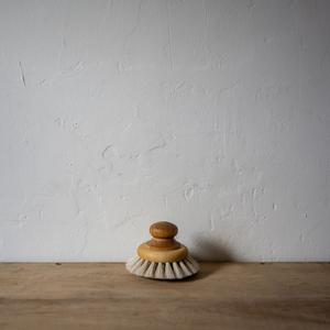 Iris Hantverk Bath Brush with Knob Clearance Limited Edition