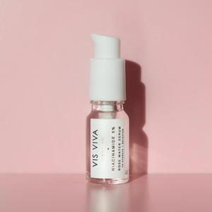 UREA<br> 5% <br> <br>NIACINAMIDE<br> 5%<br> Rose Water Serum Deluxe Mini | 10ML Big Sale